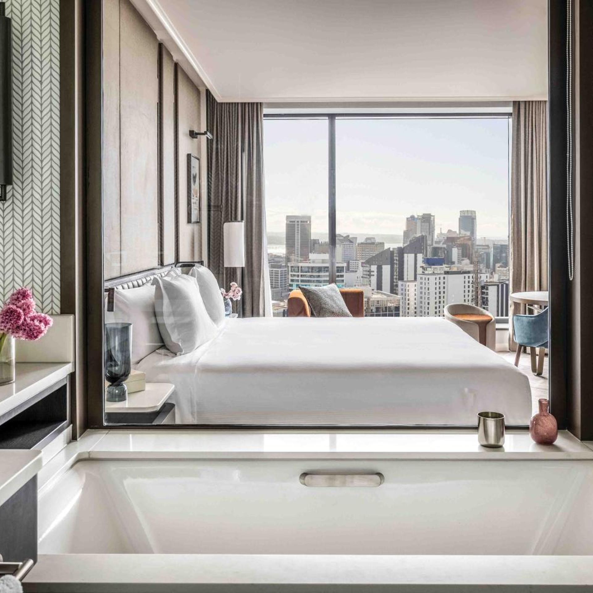 Executive, King Bed, Pinnacle Tower