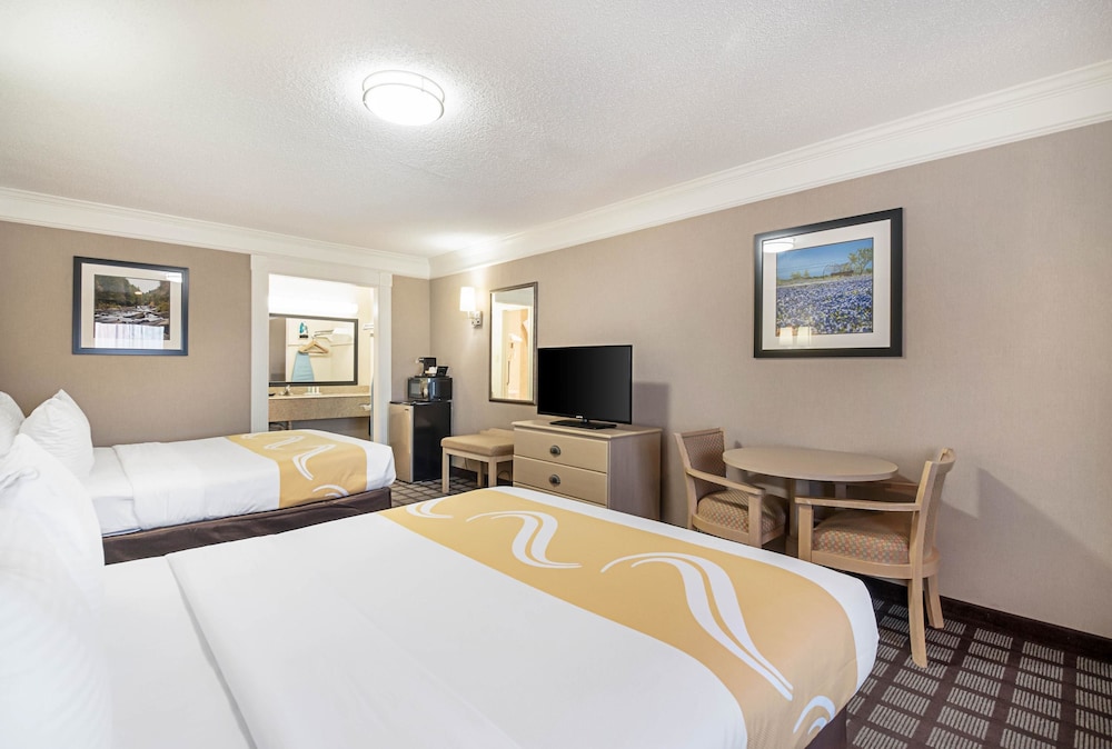 Quality Inn Near Lake Marble Falls 18/42