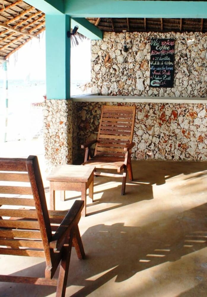 Smiles Beach Hotel 34/57