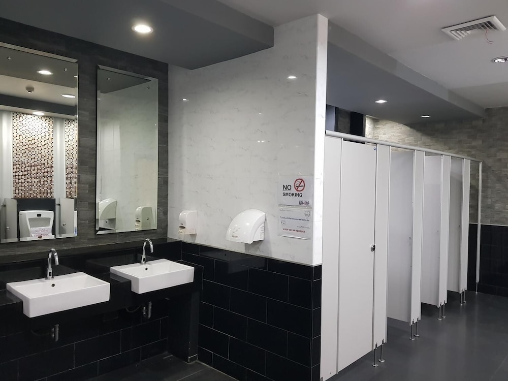 Avagard Capsule Hotel - Suvarnabhumi Airport 17/18