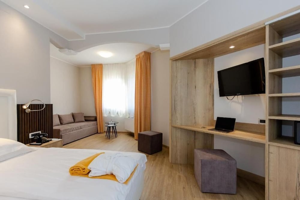 Hotel Terme Leonardo 7/42