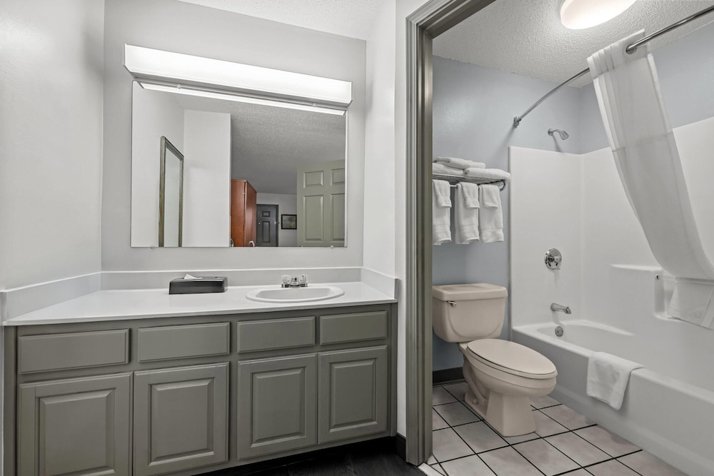 غرفة قياسية بسرير كينج، Baymont by Wyndham Tuscaloosa 10/10