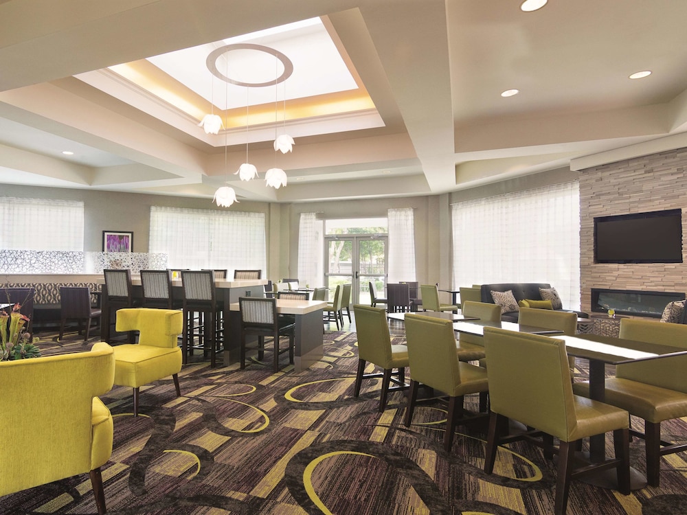 La Quinta Inn And Suites By Wyndham Oklahoma City Norman 45/51