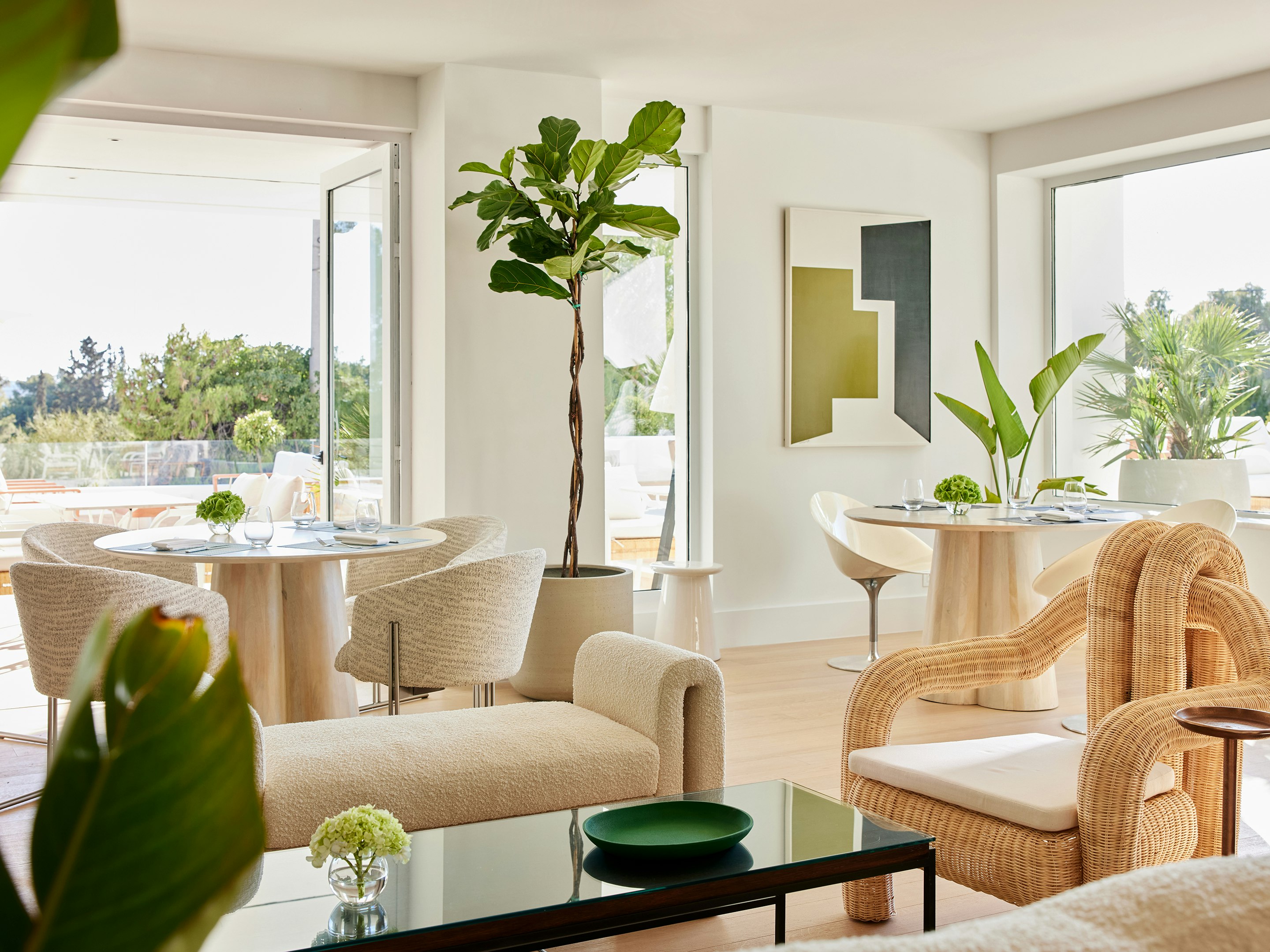 The Roc Club, A Hotel to Live 46/65