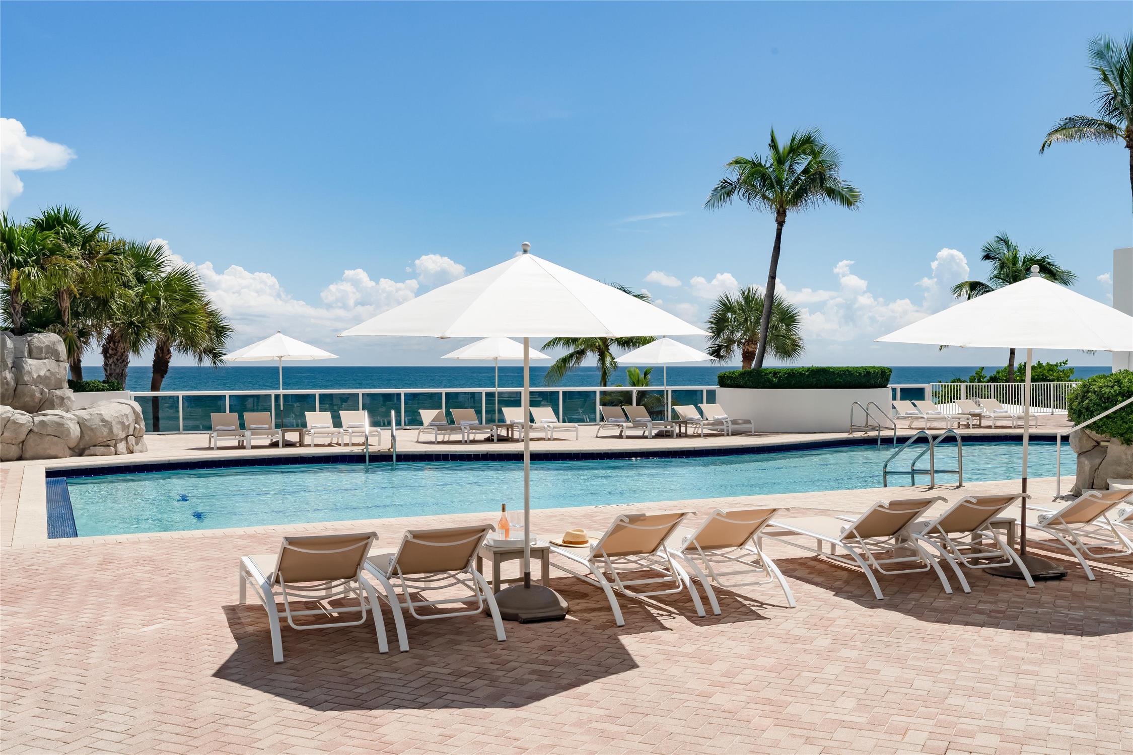 Trump International Beach Resort 108/116