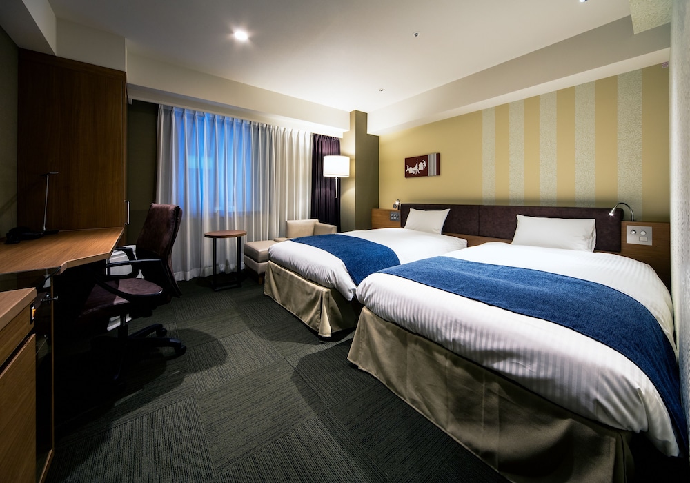 ROOM, TRIPLE