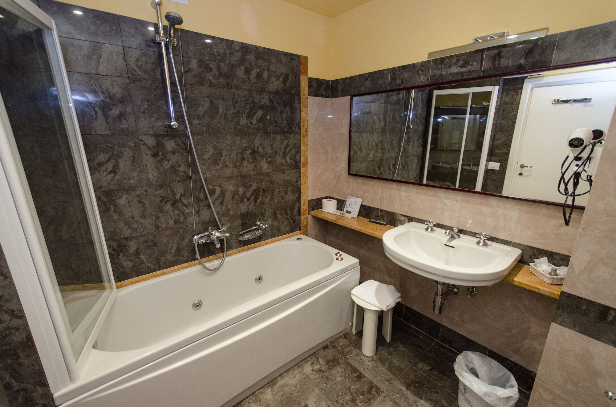 PRESTIGE, DOUBLE BED