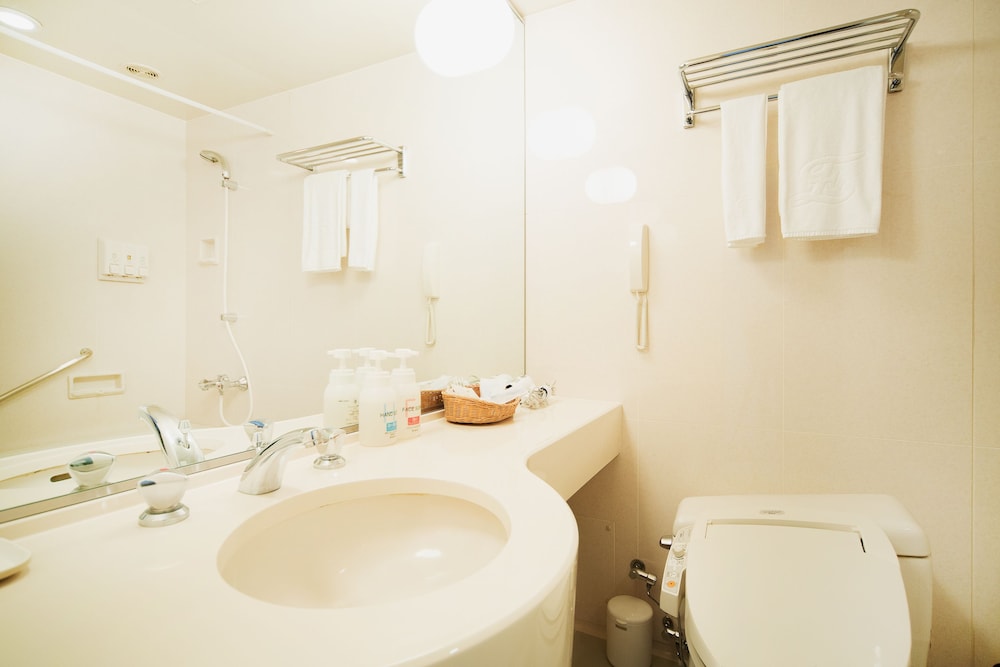 Rembrandt Hotel Ebina 48/49