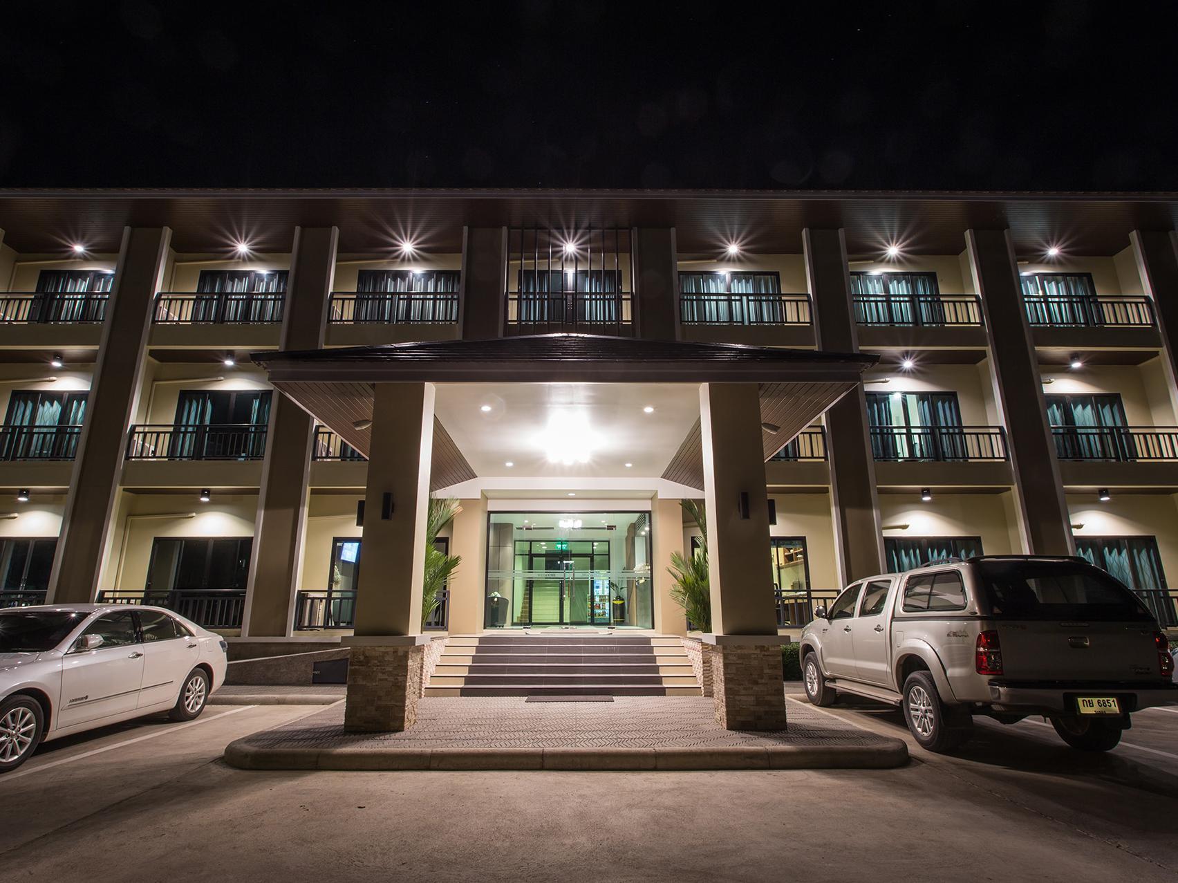 Morage Hotel 2/81