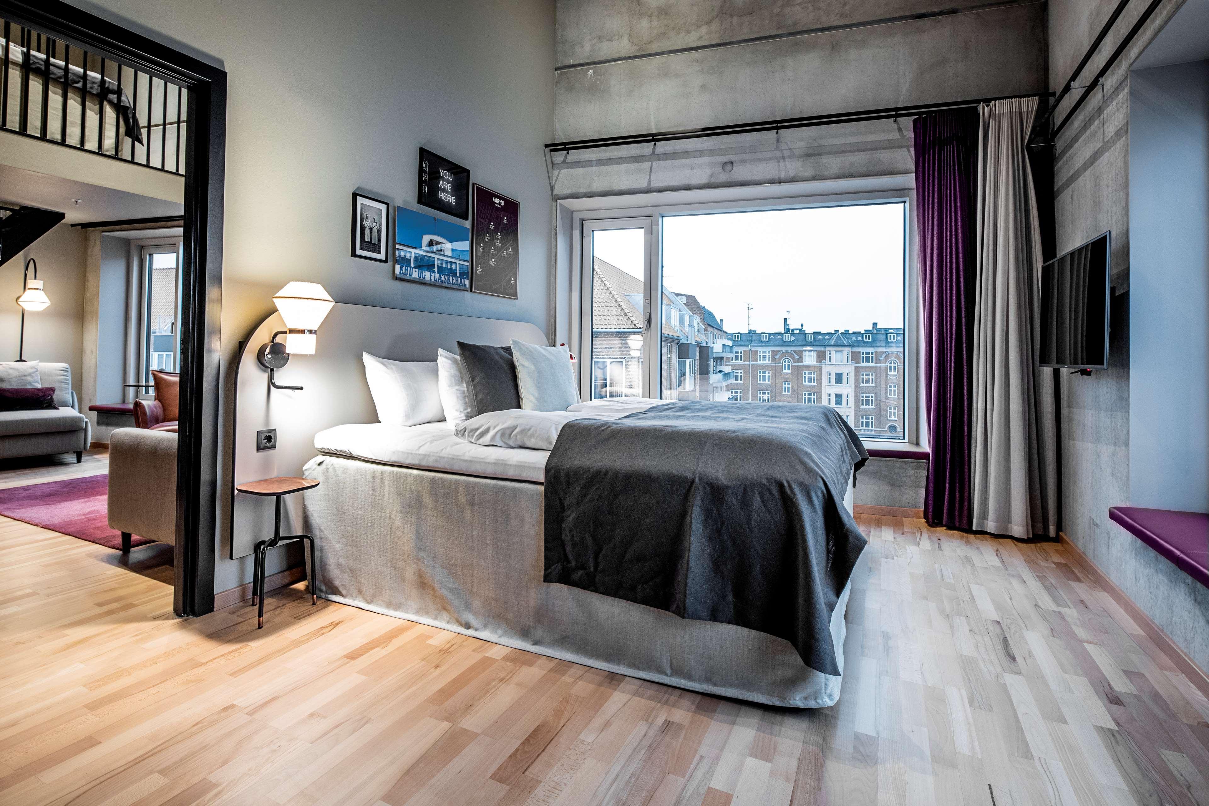 Master, Suite