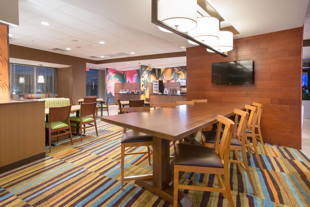 Fairfield Inn Suites Burlington 36/44