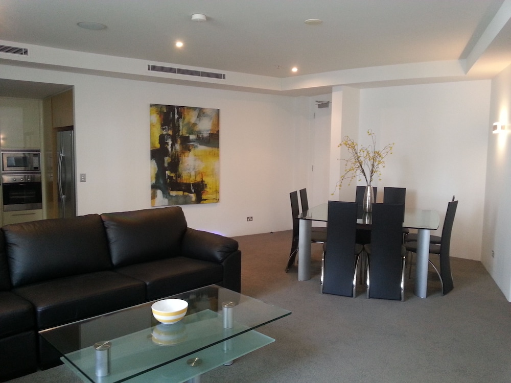 Aria Apartments 56/76