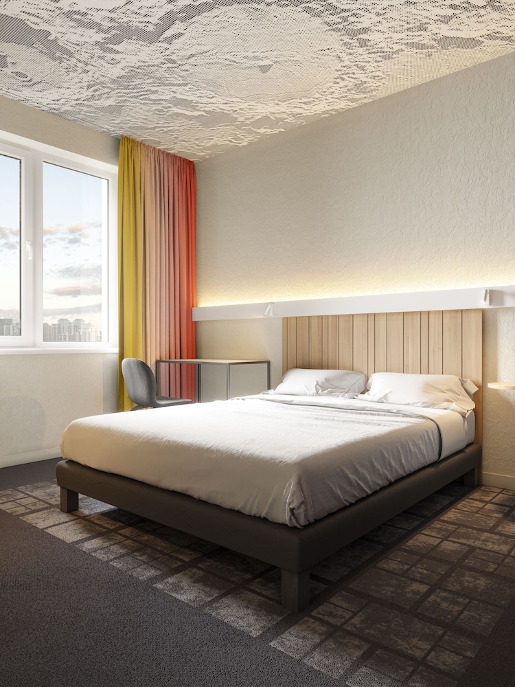 ibis Kyiv Beresteiska 12/47