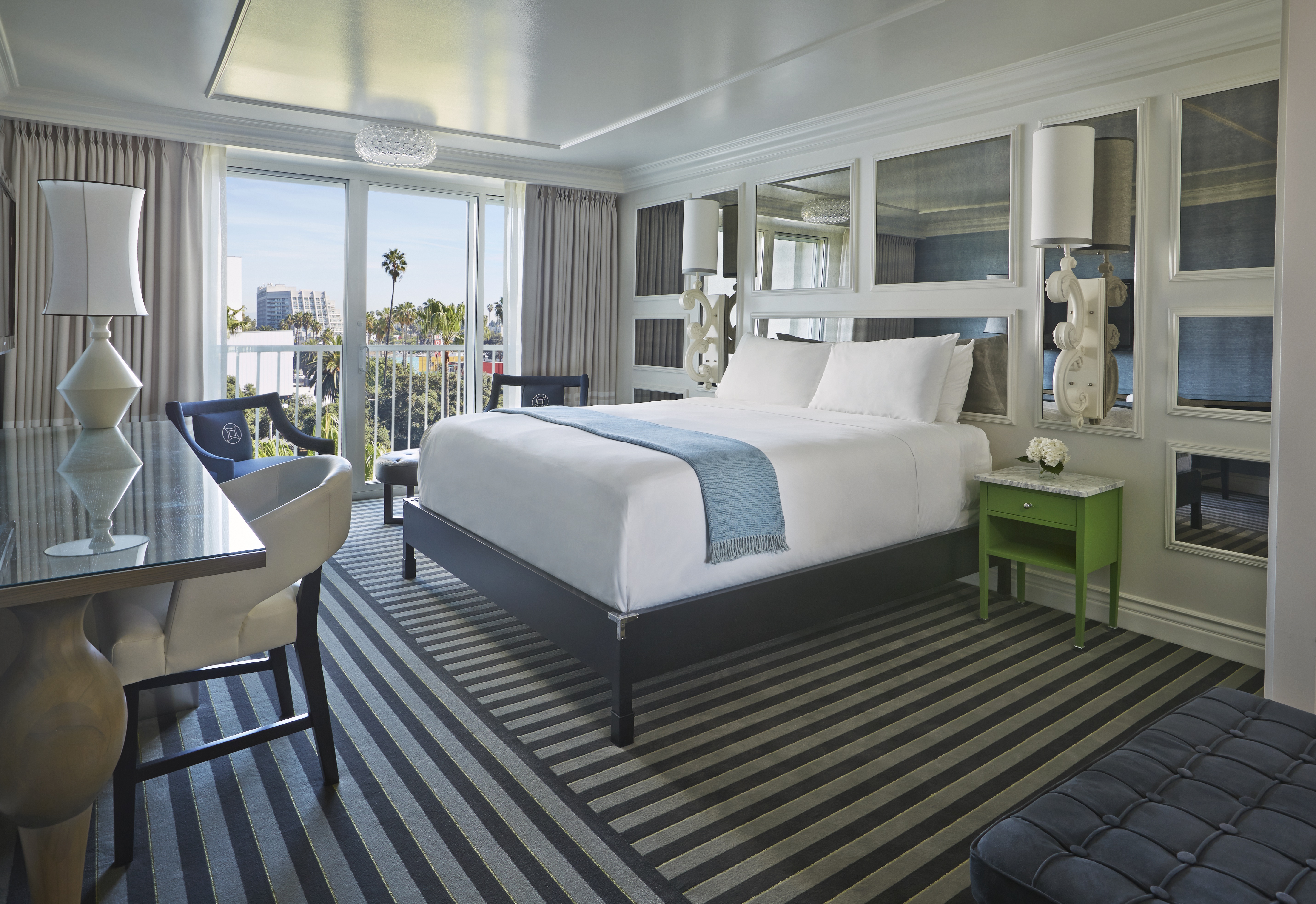 Viceroy, Deluxe, King Bed, City View