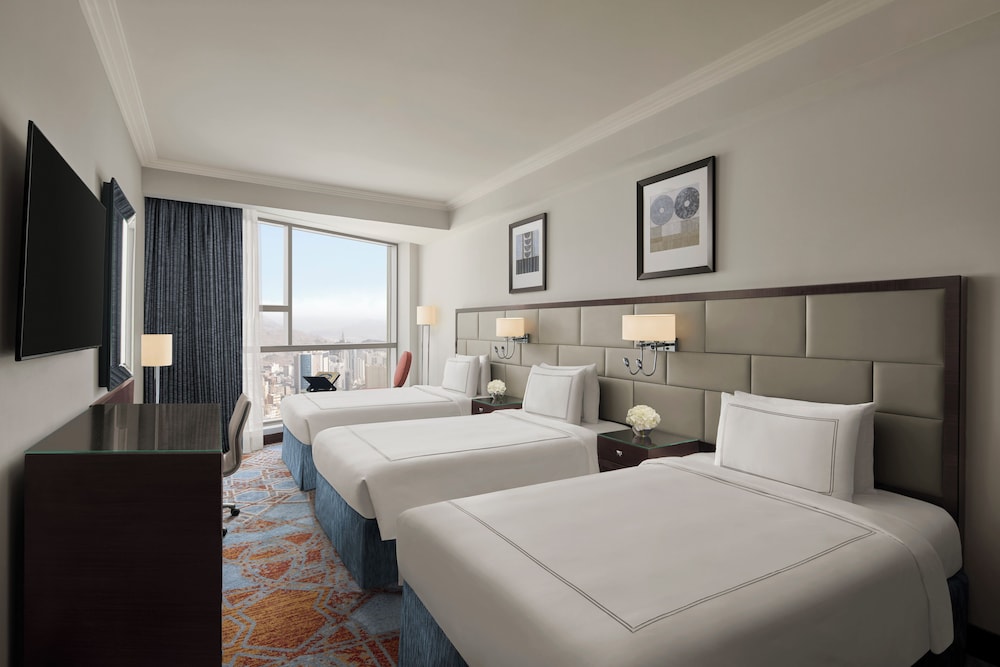 CITY, CLASSIC, 3 BEDS
