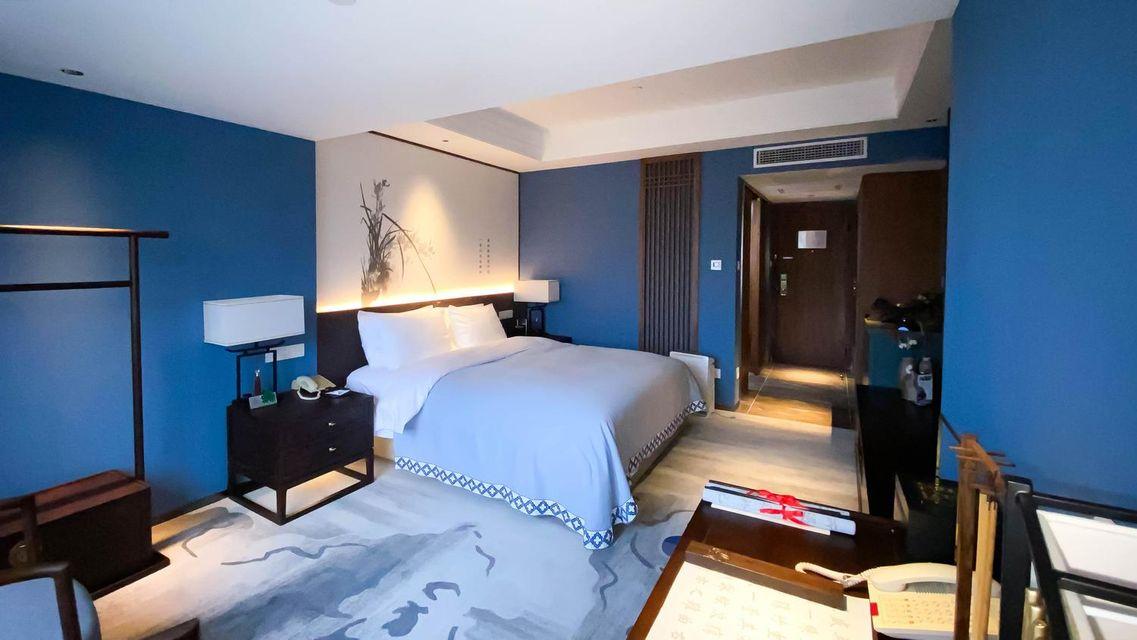 Theme, Double Bed