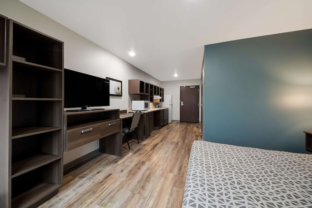 WoodSpring Suites San Antonio UTSA - Medical Center 14/21