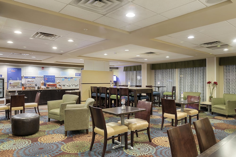 Holiday Inn Express Bloomington West 47/68