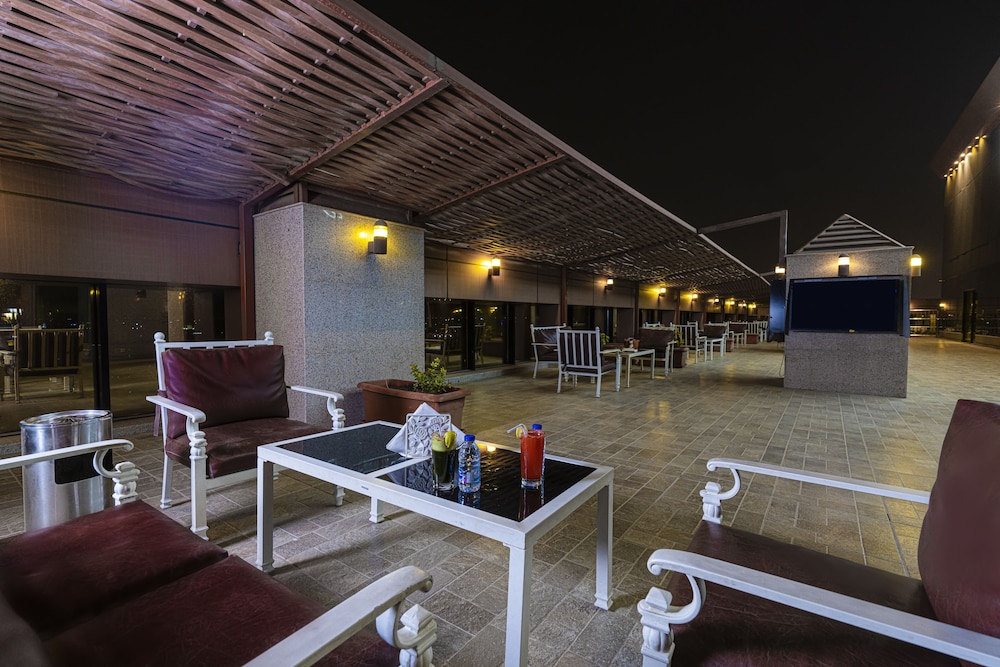 بلاتينيوم السبعين للأجنحة الفندقية(Platinum Seventy Serviced Apartments) 37/61