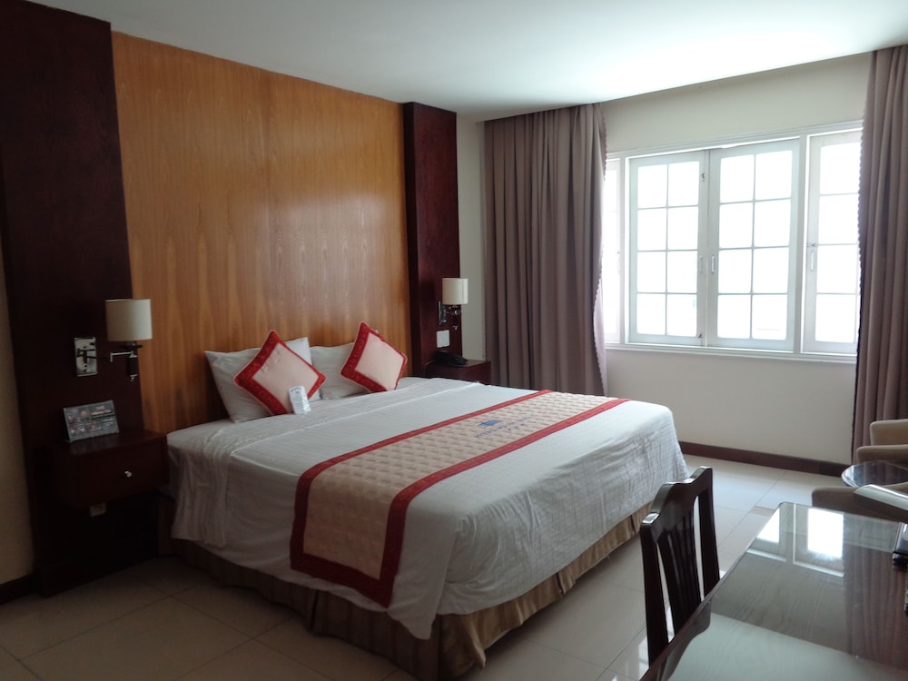 Petro House Hotel 15/84