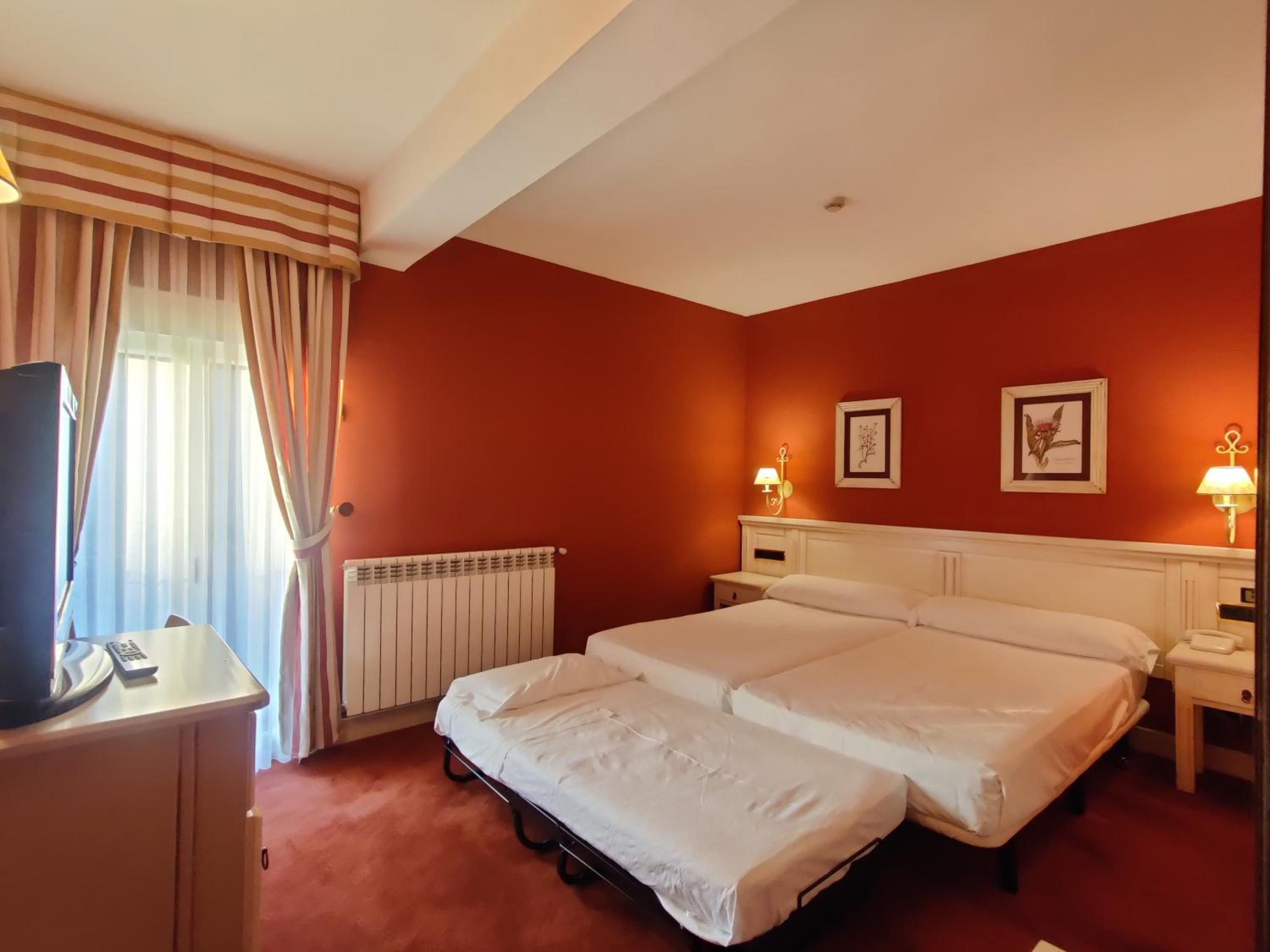 Hotel Leonor Miron 15/55