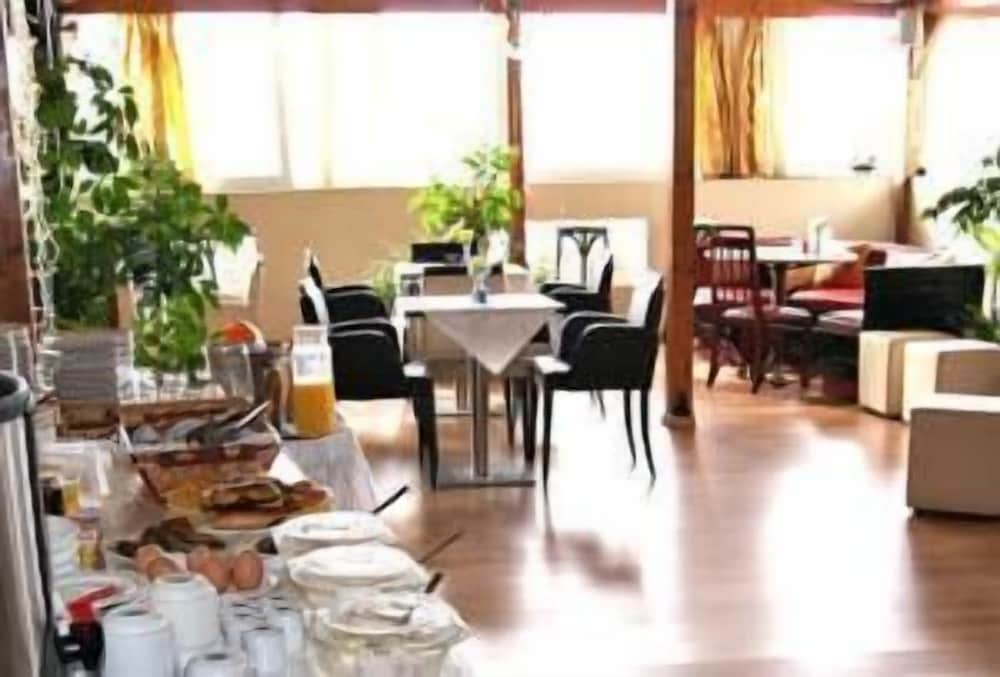 DIETHNES HOTEL 33/50