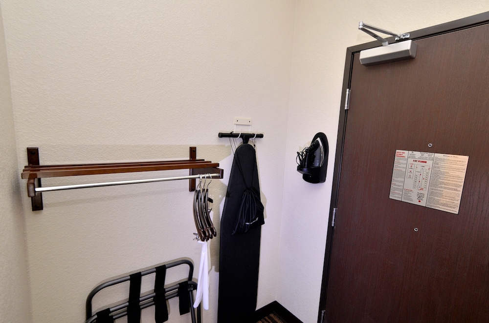 Cobblestone Inn & Suites - Manning 23/50