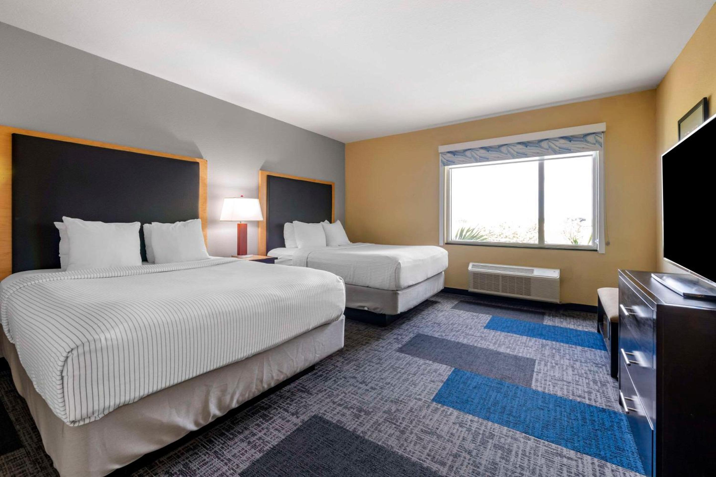 جناح بسريرين كوين مع أريكة، Cambria Hotel Ft Lauderdale Airport South Cruise Port 4/10