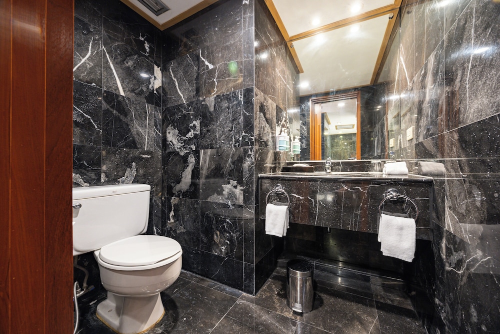 Novotel Bangkok Bangna 73/74