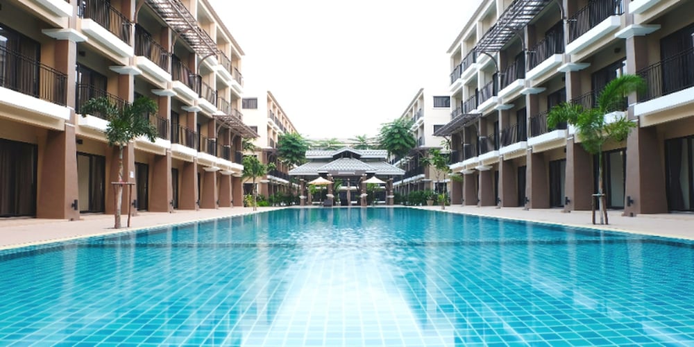 Summer Tree Hotel 14/68