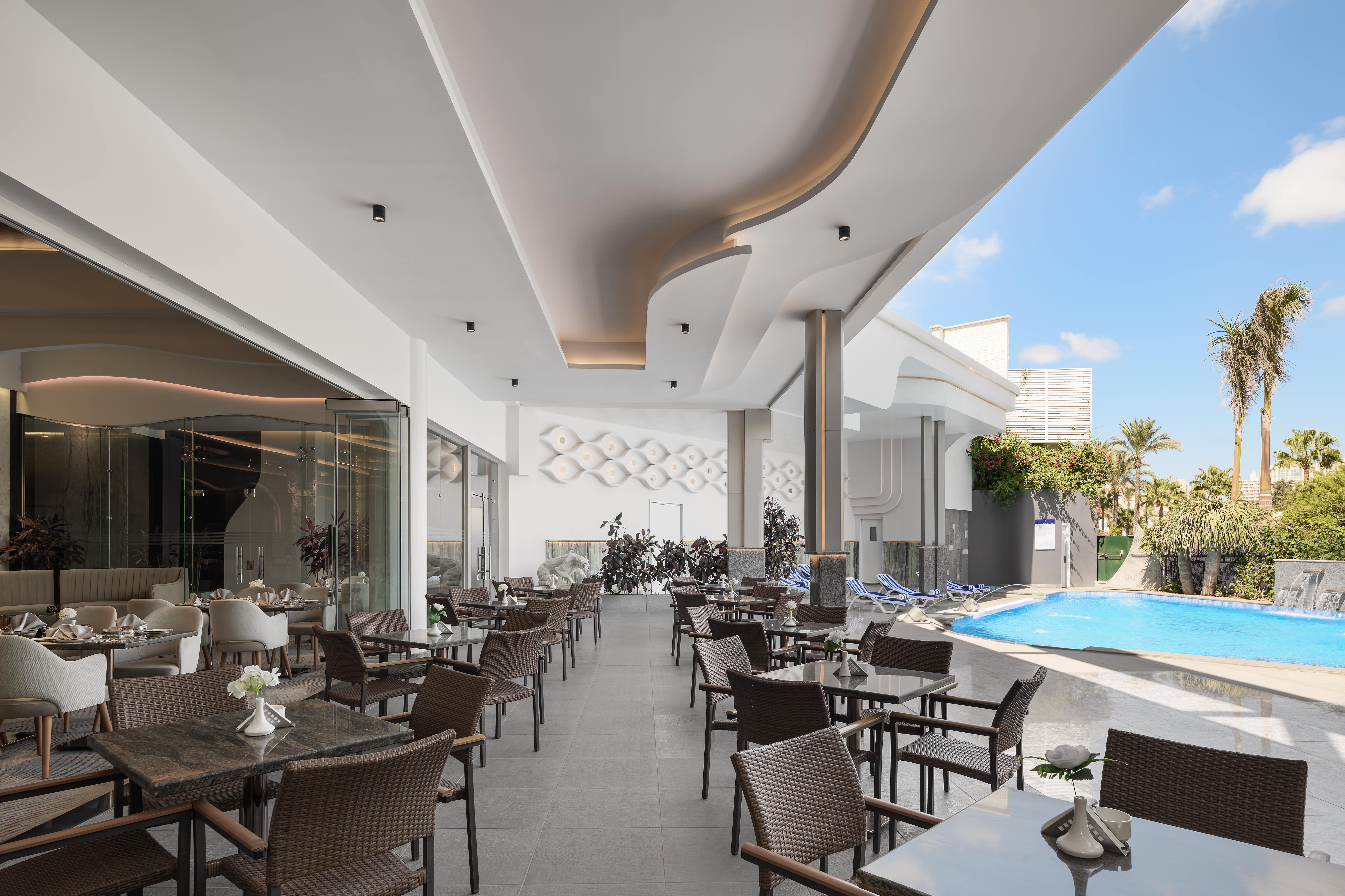 Mirage Hotel & Conference Center 33/53
