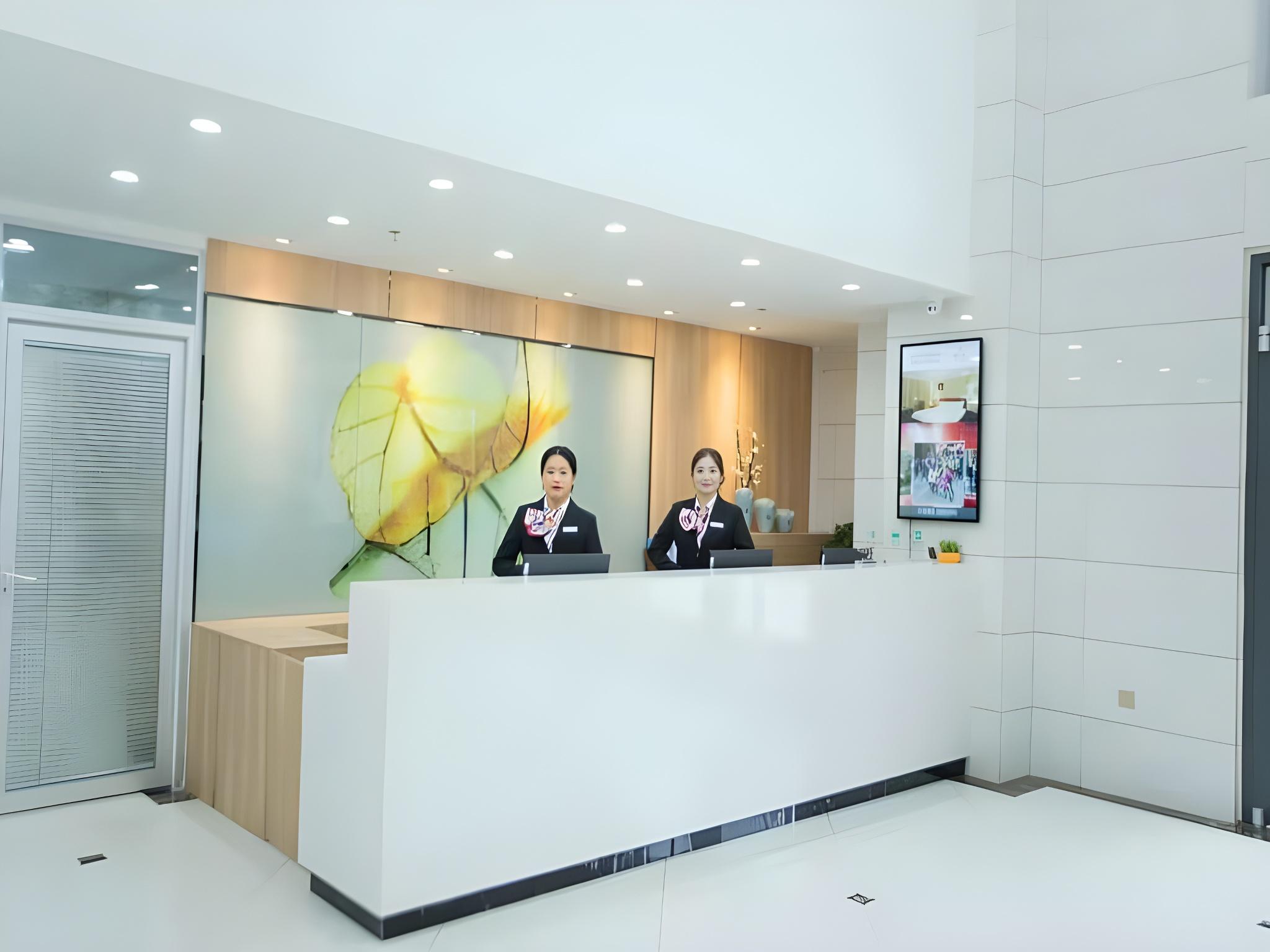 GreenTree Inn Liaocheng Xinxian Bus Business hotel 2/17