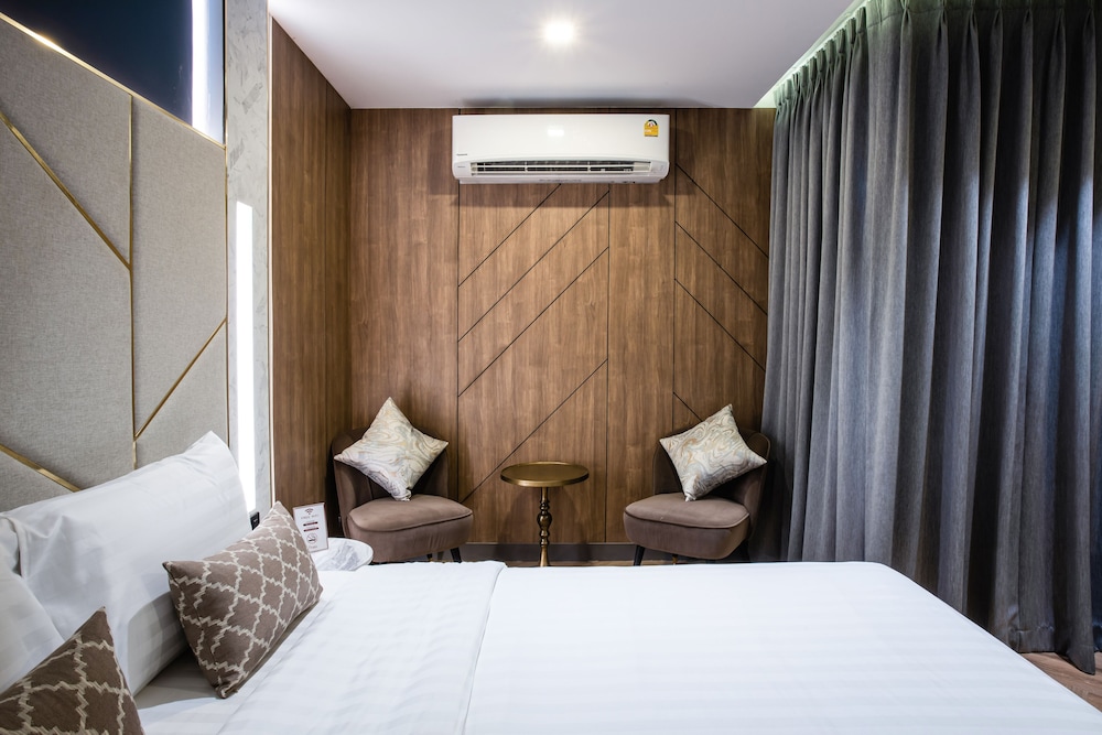 D Varee Montara Thonglor 25 18/70