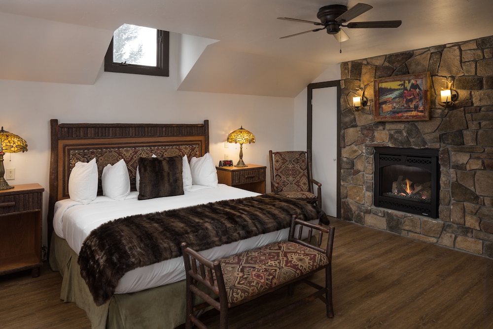Deluxe, Suite, King Bed, No River View, Adult Only, Near Beach