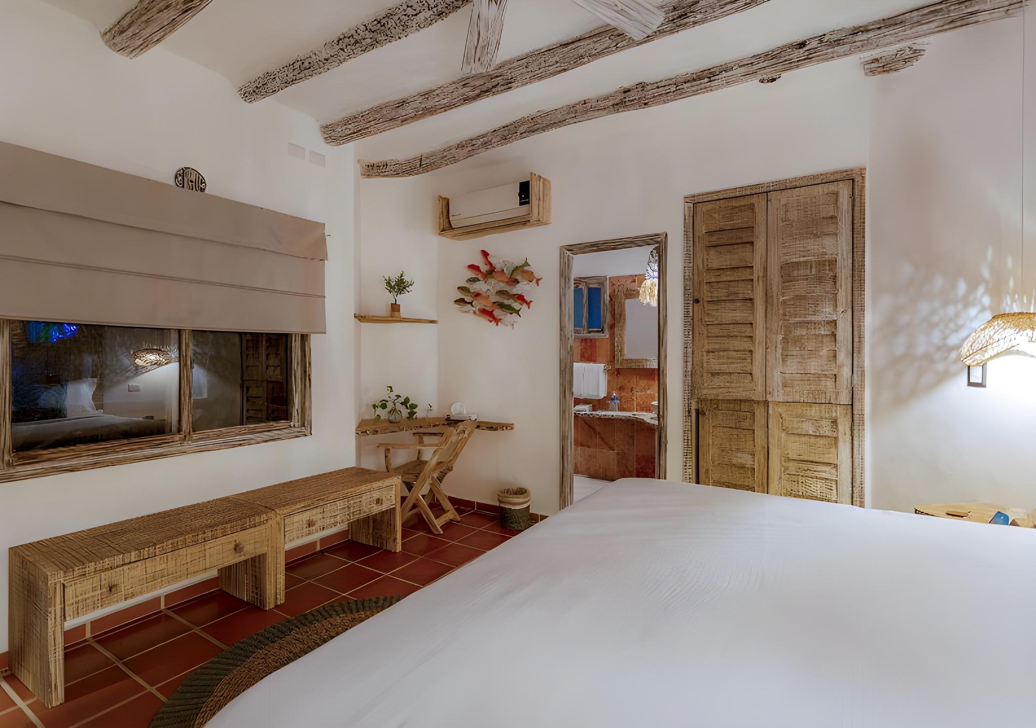 Room, Double or Twin Bed