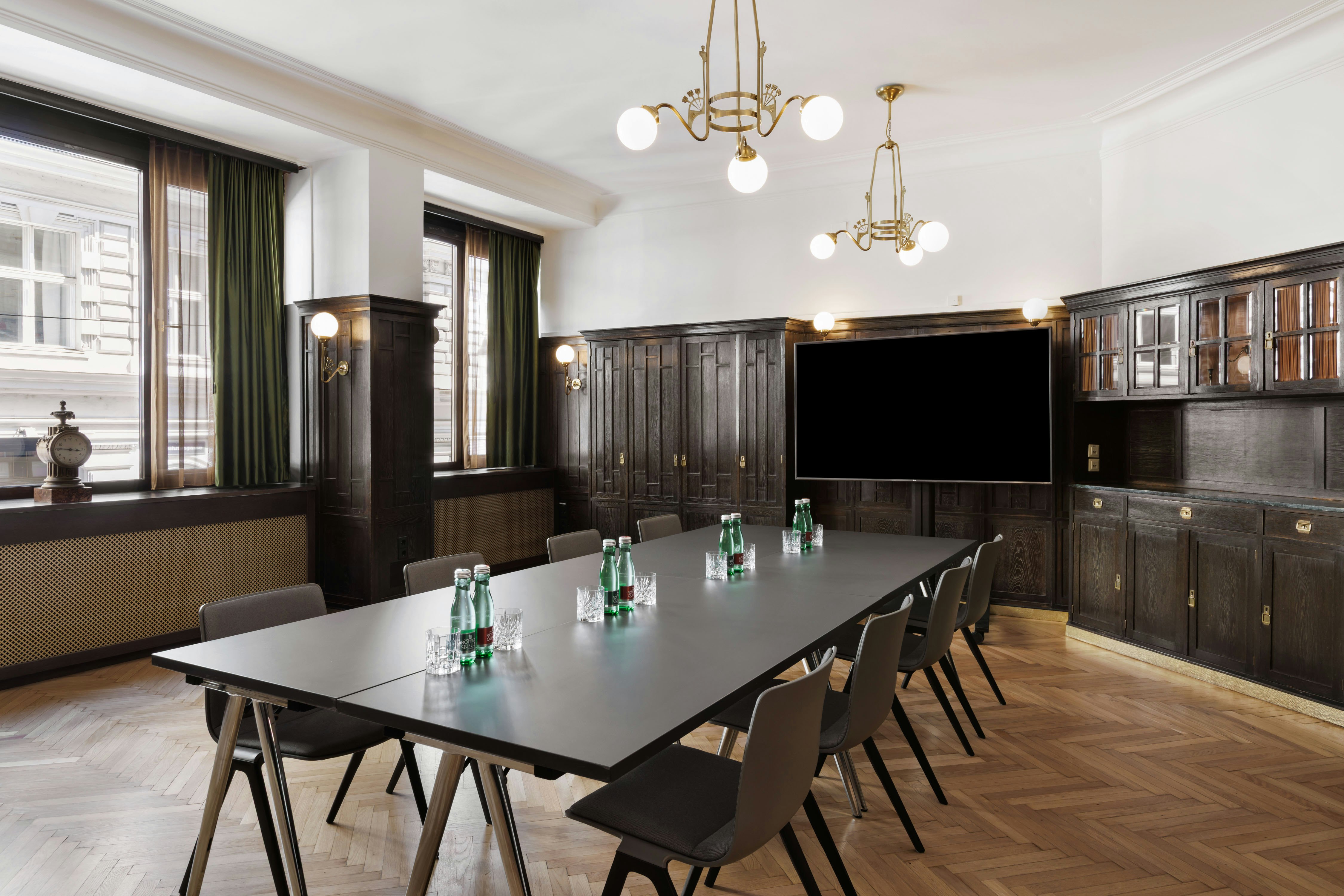 Hotel Astoria Vienna, Curio Collection by Hilton 30/54