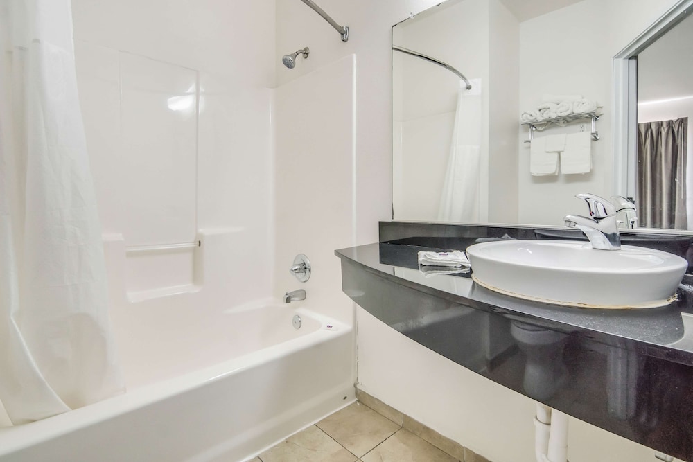 Motel6 Cleburne, TX 40/42