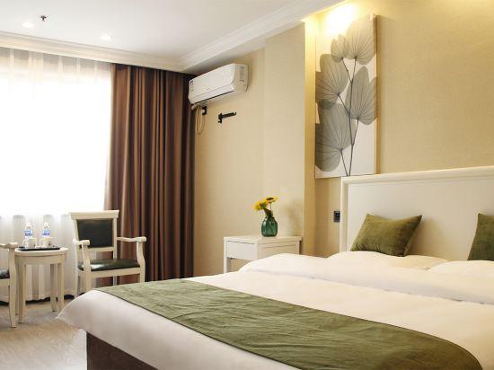 Room, Double Bed