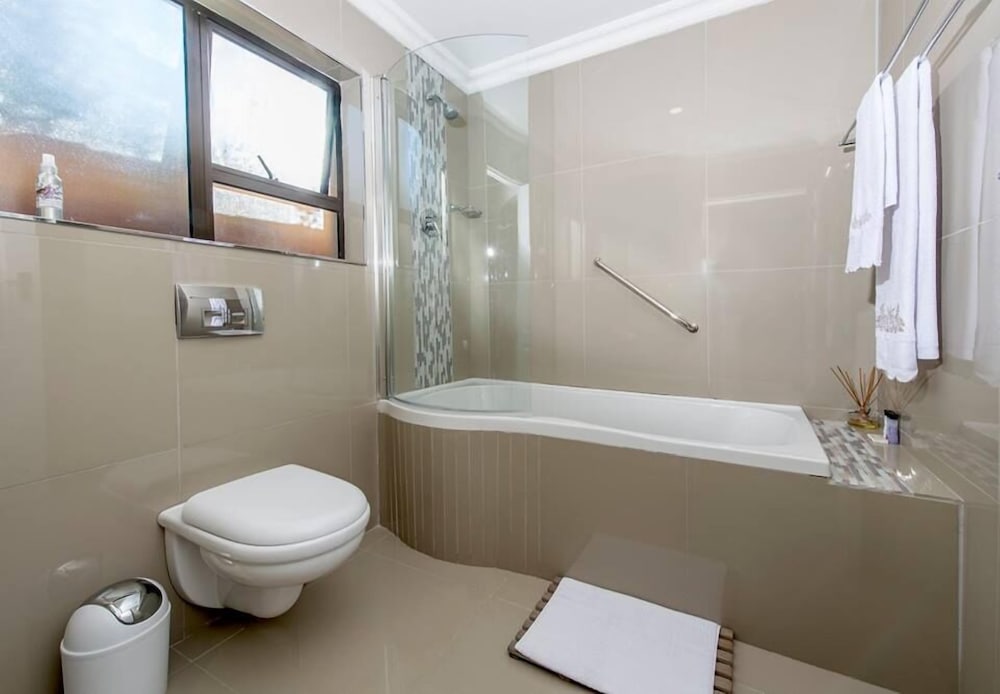Bhotani Bed And Breakfast 13/15