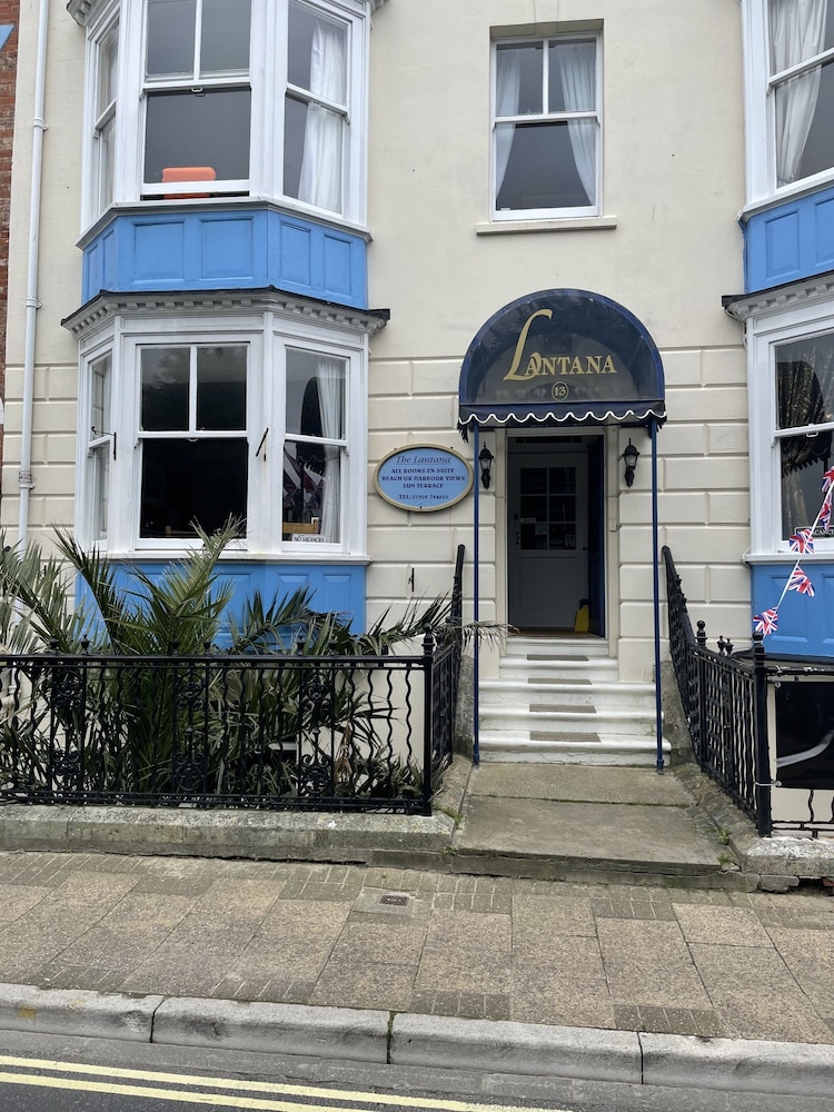 The Lantana 46/48