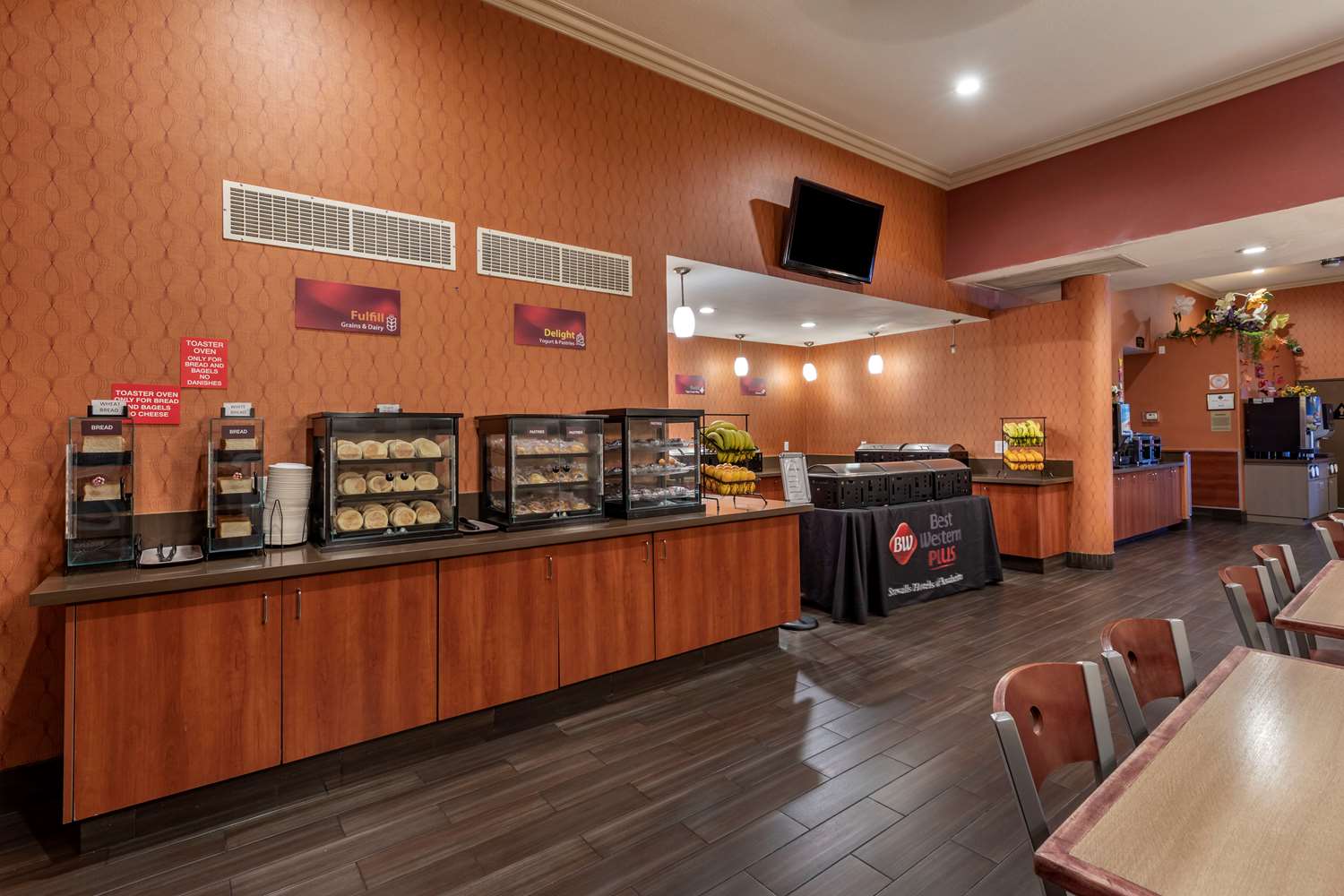 Best Western Plus Stovall's Inn 18/36
