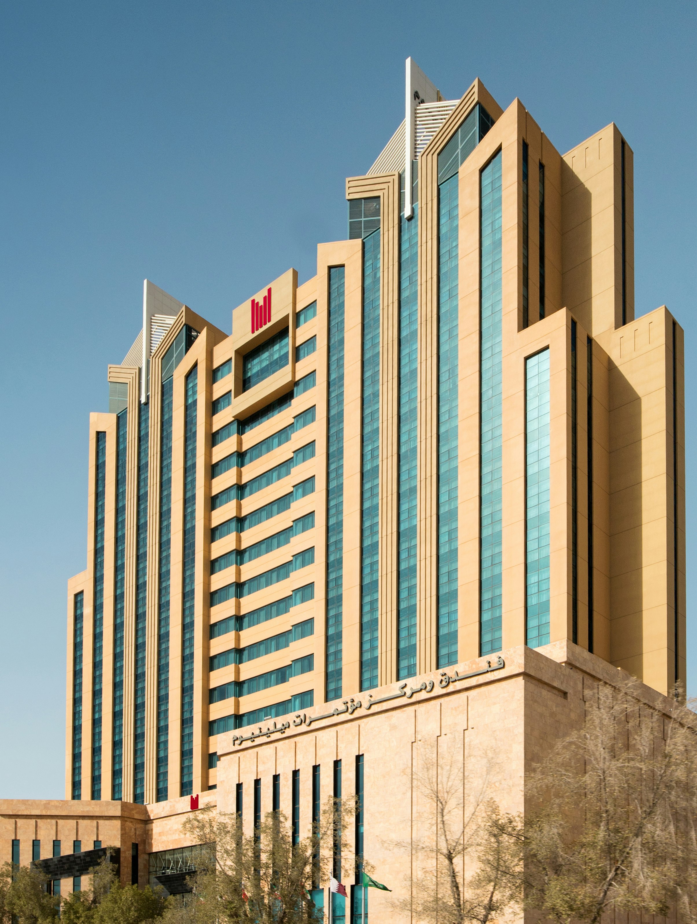 Millennium Hotel and Convention Centre 84/89