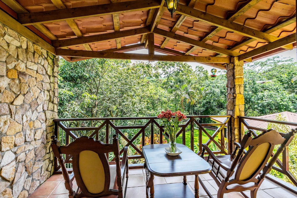 La Terraza Guest House 38/50