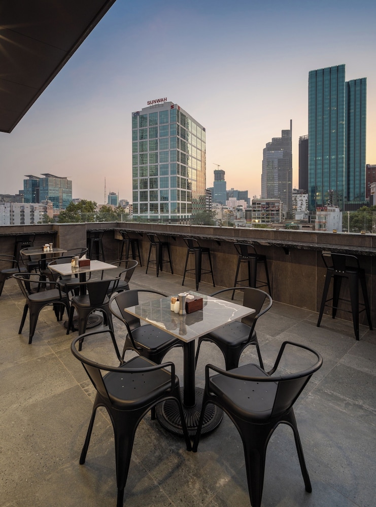 Hato Saigon Hotel & Rooftop 41/50