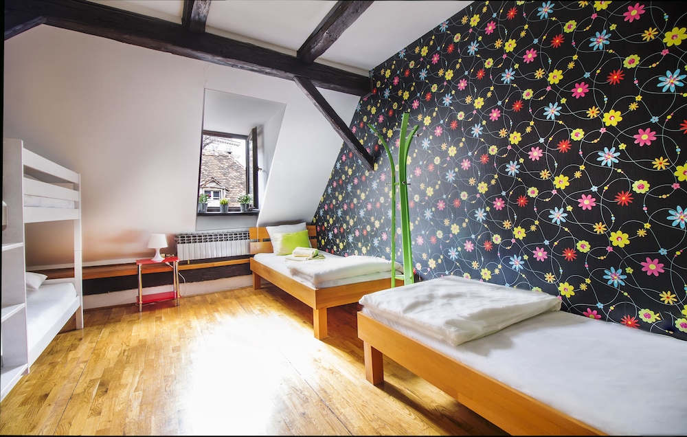 HOSTEL CENTAR 22/52