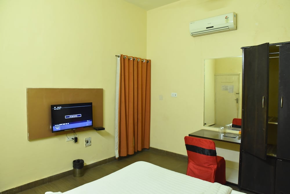 Hotel C 9 23/50