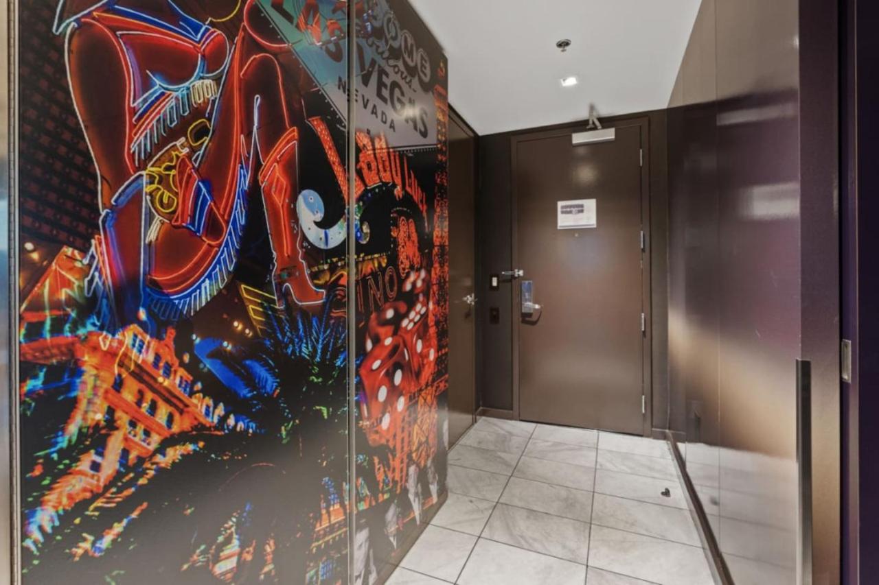 The Celine Riviera Suite at Palms Place 3/42