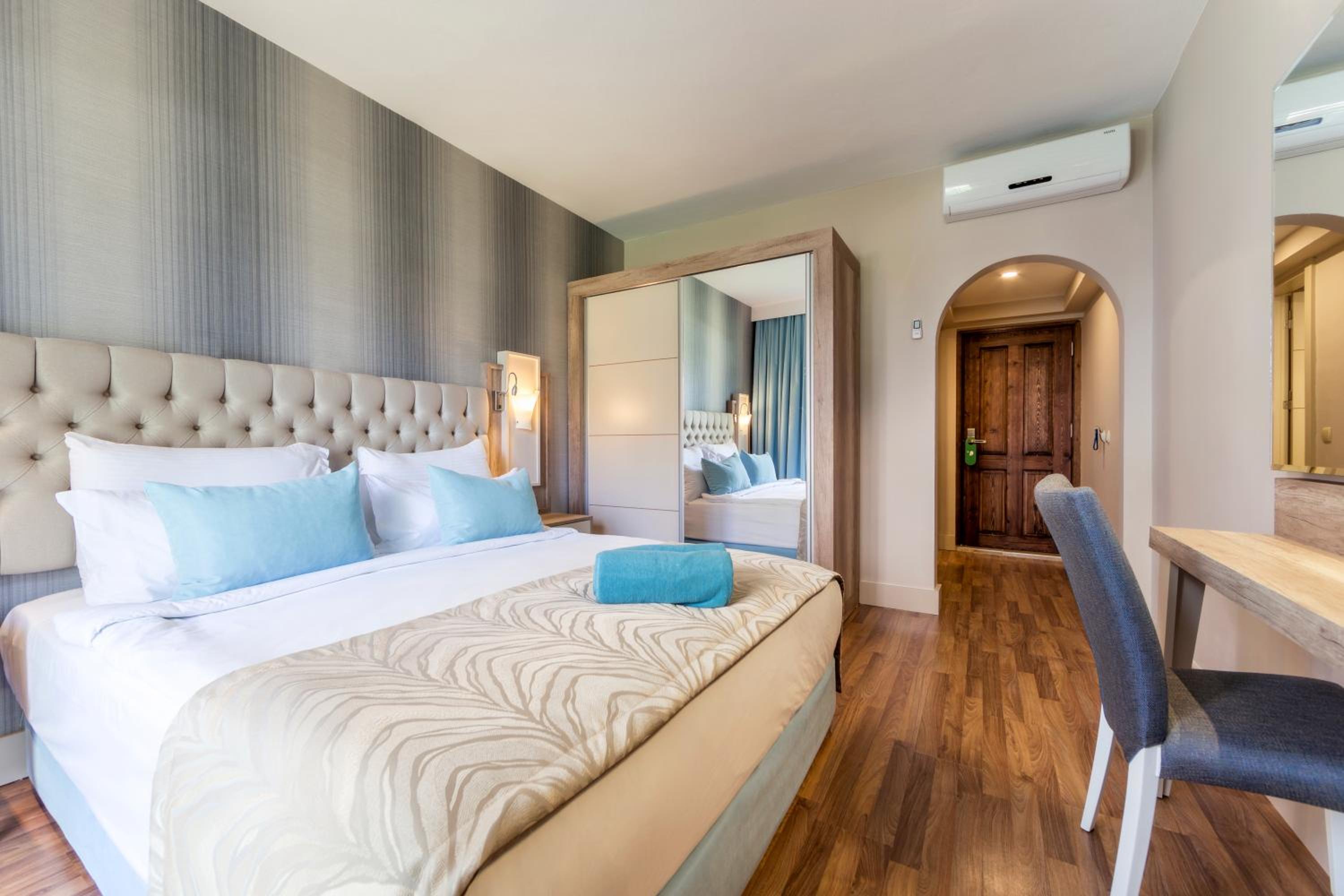 Village, Double Bed