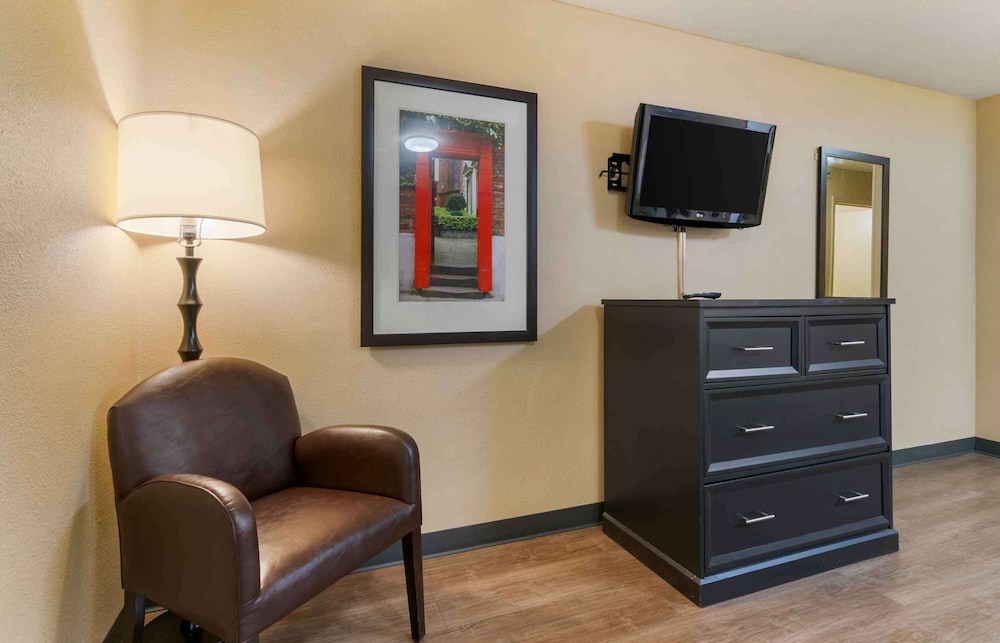Extended Stay America - St. Louis - Earth City 32/62