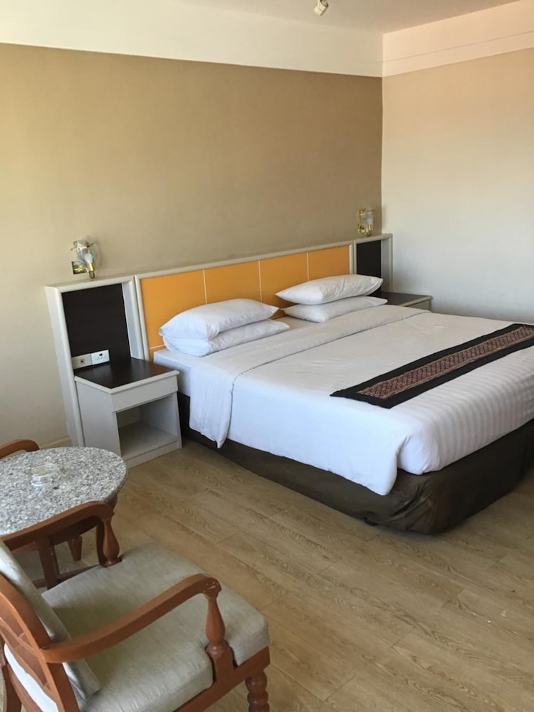 Ton Koon Hotel 14/46